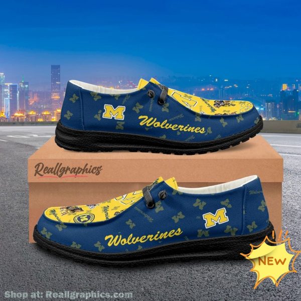 michigan-wolverines-team-logo-print-hey-dude-shoes-design