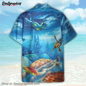 freediving with sea turtles hawaiian shirt