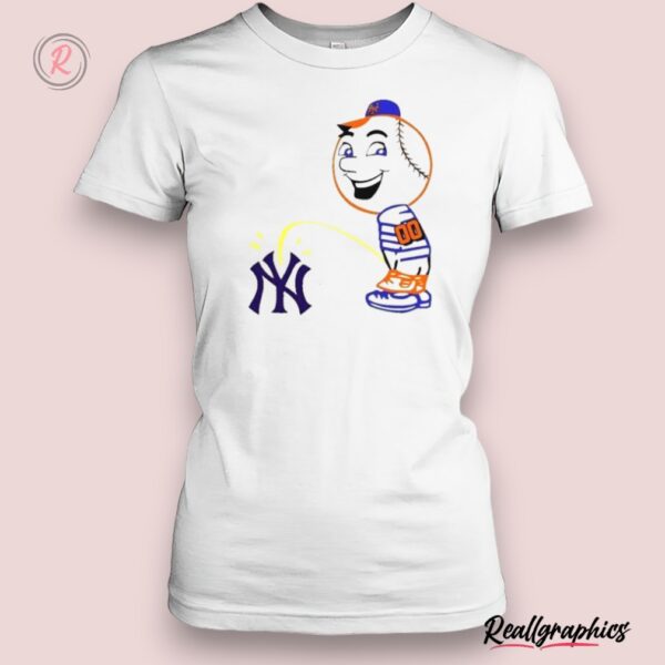 new york mets mr. met pee on new york yankees shirt