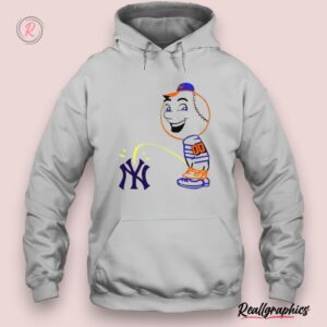 new york mets mr. met pee on new york yankees shirt